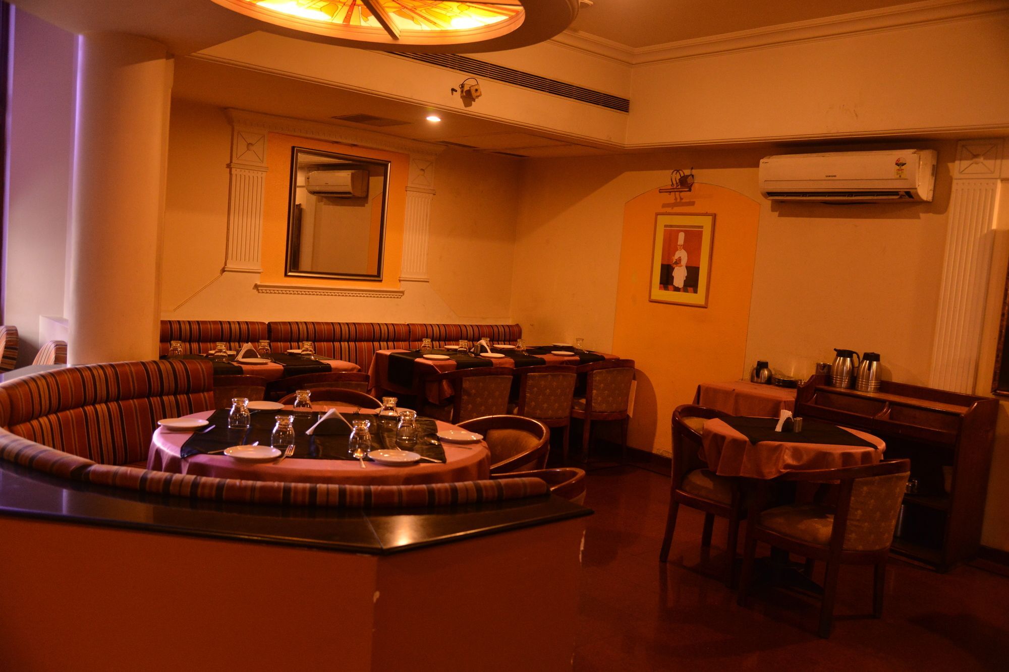 Hotel Sai Palace Nashik Ngoại thất bức ảnh